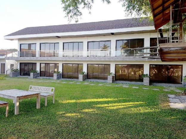 el pueblo de hermano by cocotel