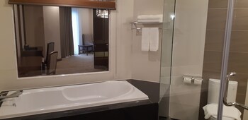 Duc Huy Grand Hotel & Spa,Lao Cai Province>>Lao Cai,4 star