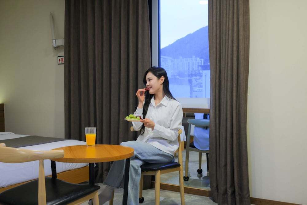 yeosu hotel zava