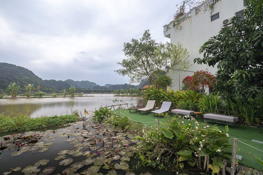 liberty hall tam coc villa
