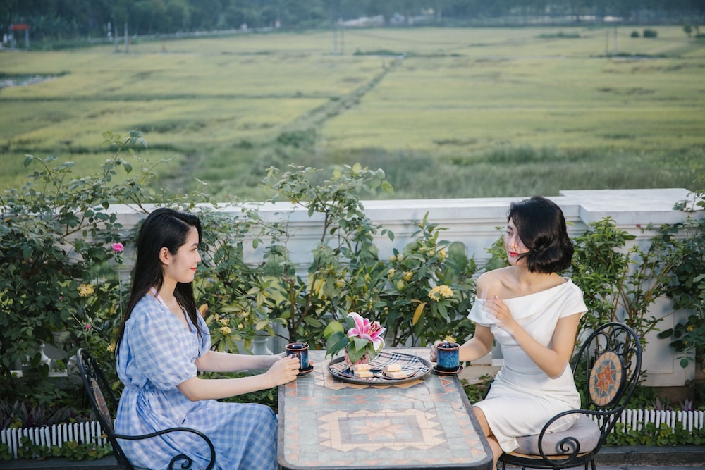 liberty hall tam coc villa