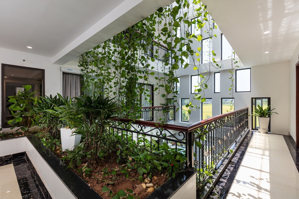 liberty hall tam coc villa