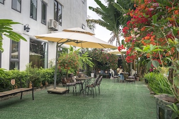 liberty hall tam coc villa