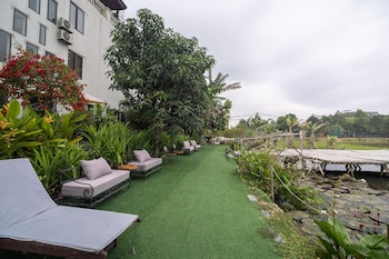 liberty hall tam coc villa