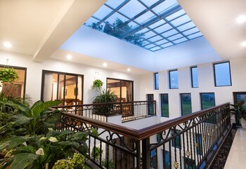 liberty hall tam coc villa