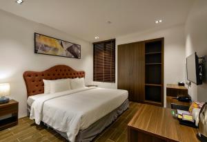 the marron hotel