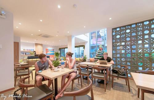 mojzo inn boutique