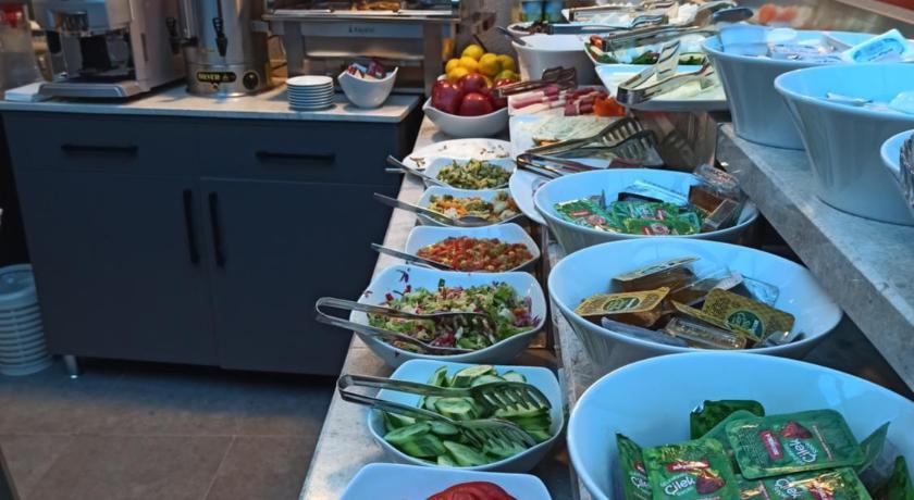 triada hotel karakoy