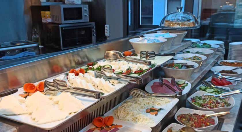 triada hotel karakoy