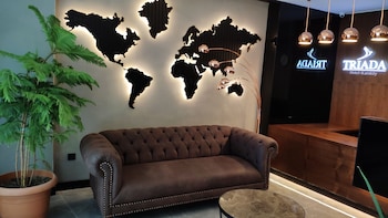 triada hotel karakoy