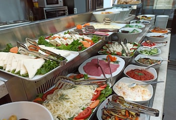 triada hotel karakoy