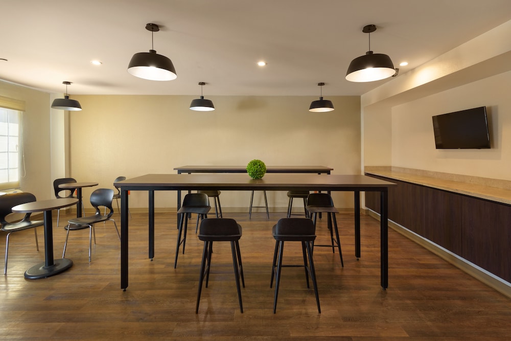 extended suites queretaro juriquilla