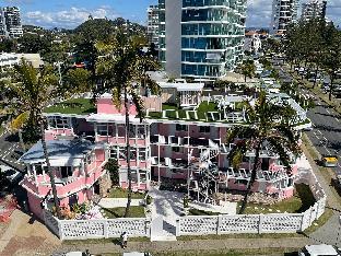 The Pink Hotel Coolangatta,Coolangatta>>Bilinga,3.5 star