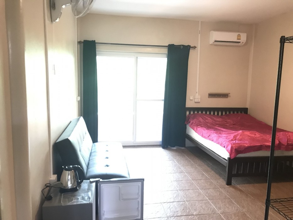 duckling resort and bar