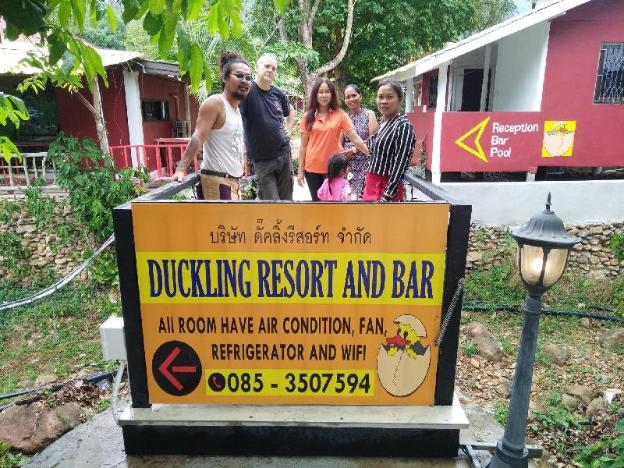 duckling resort and bar