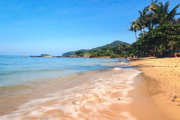 duckling resort and bar