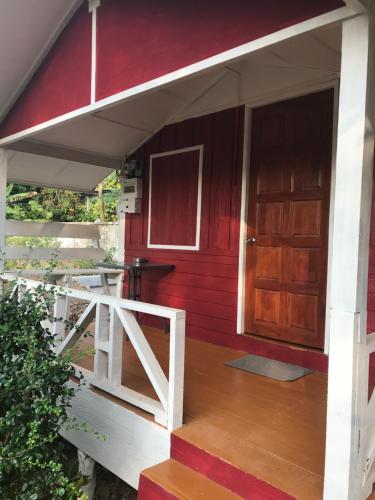 duckling resort and bar