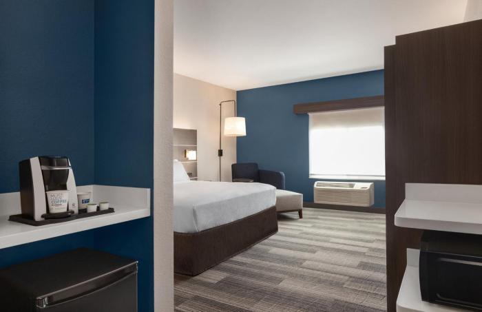 holiday inn express hotel and suites denver airport by ihg