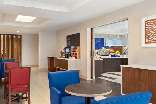 holiday inn express hotel and suites denver airport by ihg