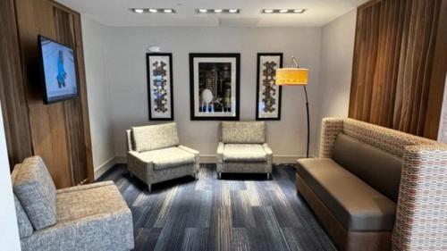 holiday inn express hotel and suites denver airport by ihg