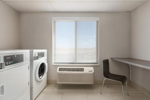 holiday inn express hotel and suites denver airport by ihg