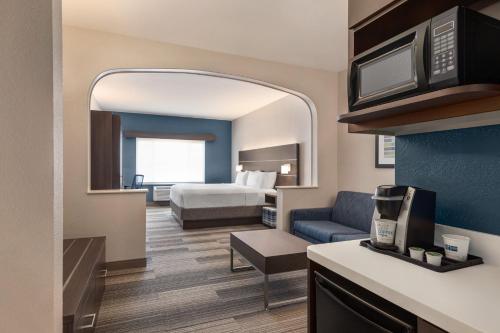 holiday inn express hotel and suites denver airport by ihg
