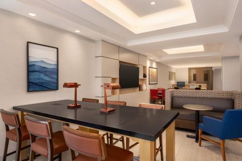 holiday inn express hotel and suites denver airport by ihg