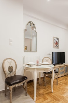 Nicholas Point Apartments And Rooms,Attica>>Athens,0 star