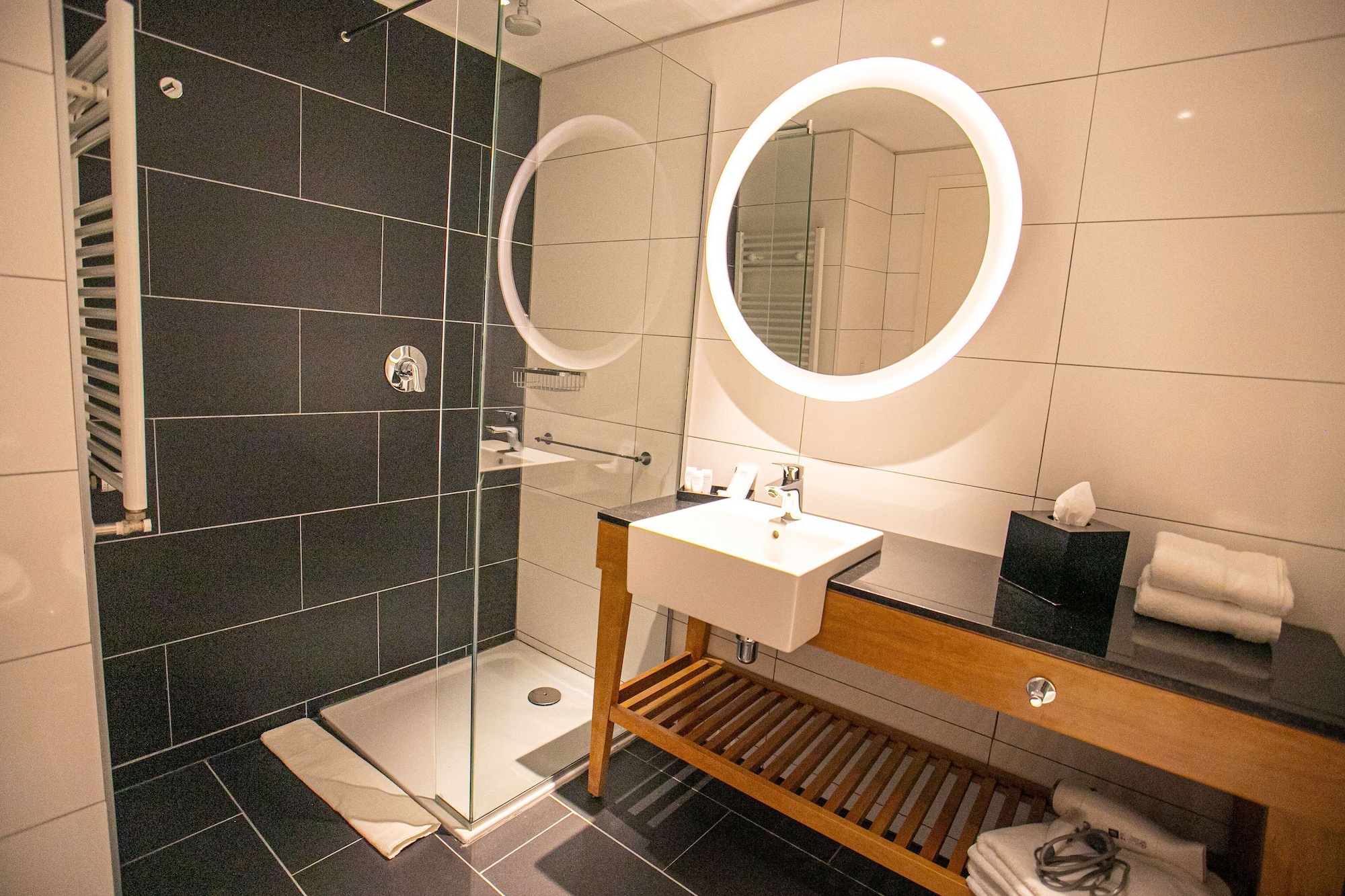 hampton by hilton bariloche