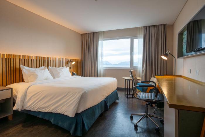 hampton by hilton bariloche