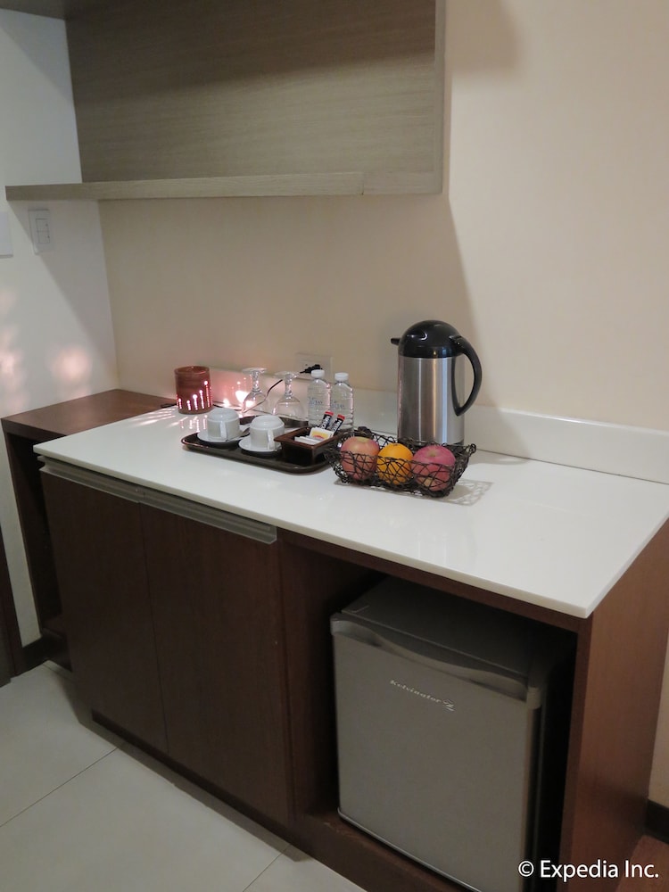 one tagaytay place condo by dean