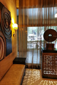 Forbeswood Parklane,,2.5 star
