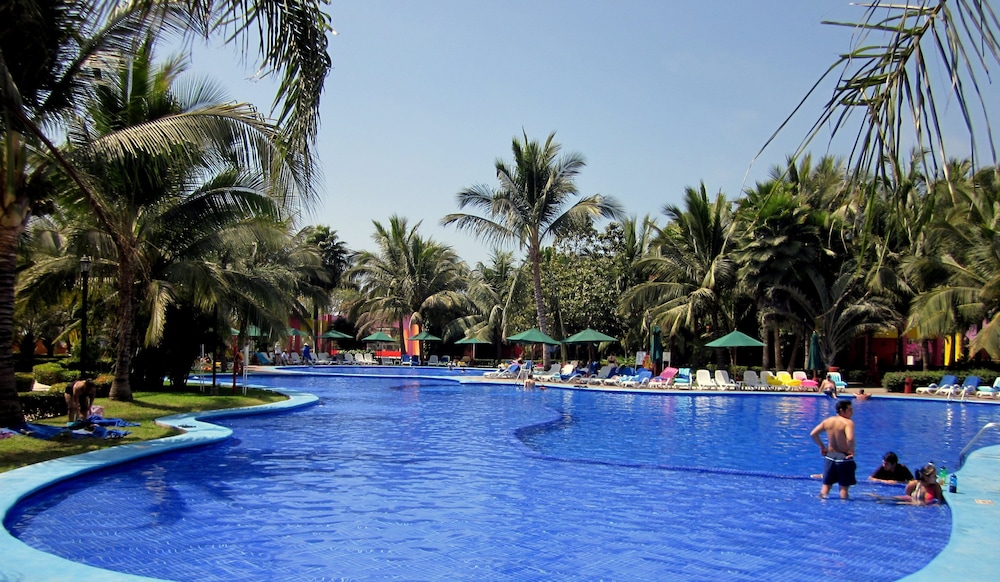 royal decameron complex all inclusive