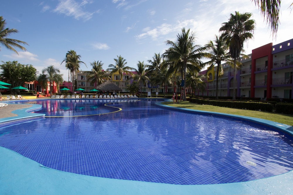 royal decameron complex all inclusive