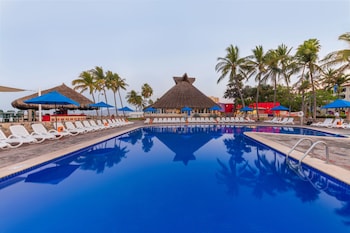 royal decameron complex all inclusive