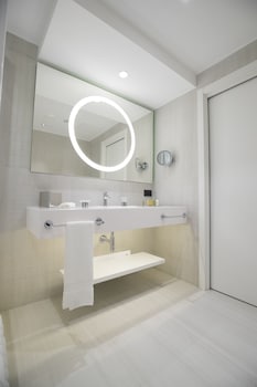 doubletree by hilton pointe noire