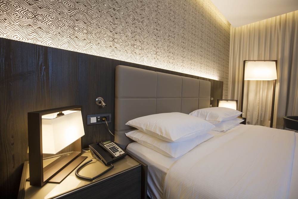 doubletree by hilton pointe noire