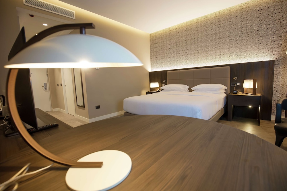 doubletree by hilton pointe noire