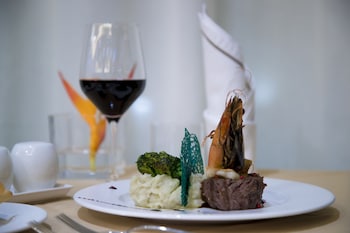 doubletree by hilton pointe noire