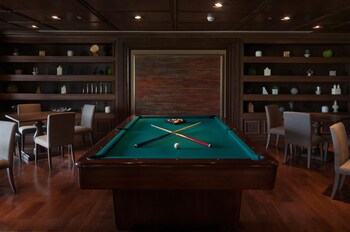 twin lakes hotel