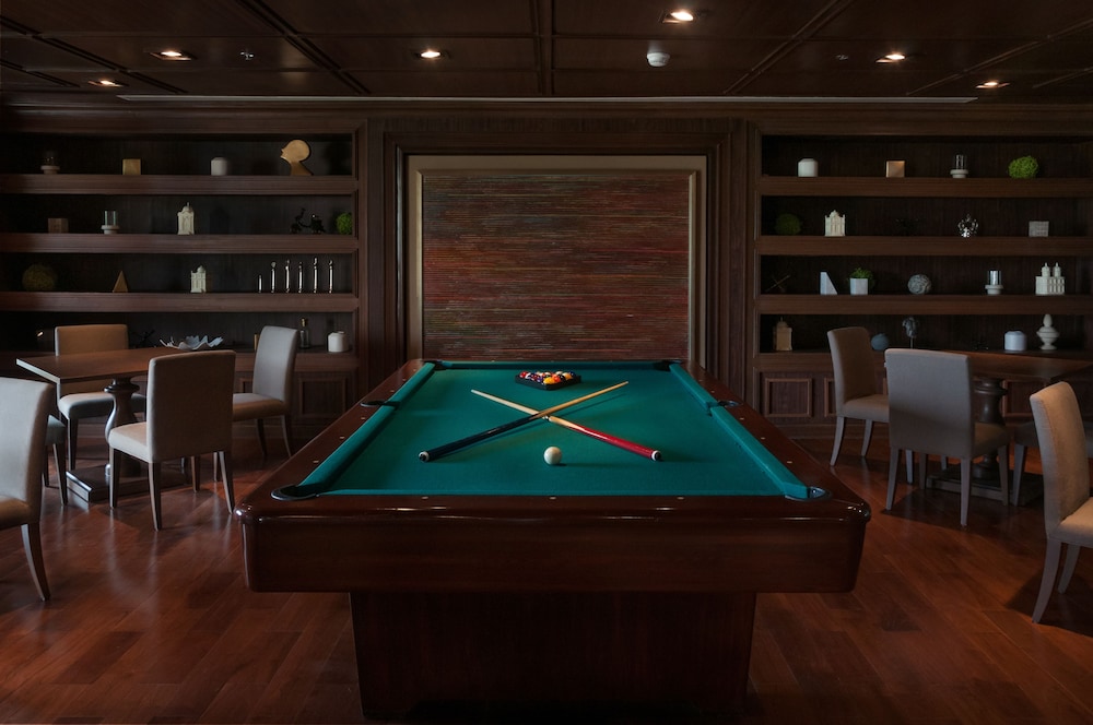 twin lakes hotel