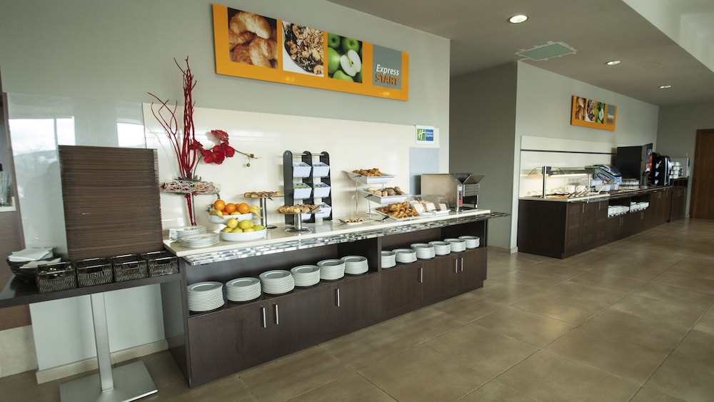 holiday inn express bilbao by ihg