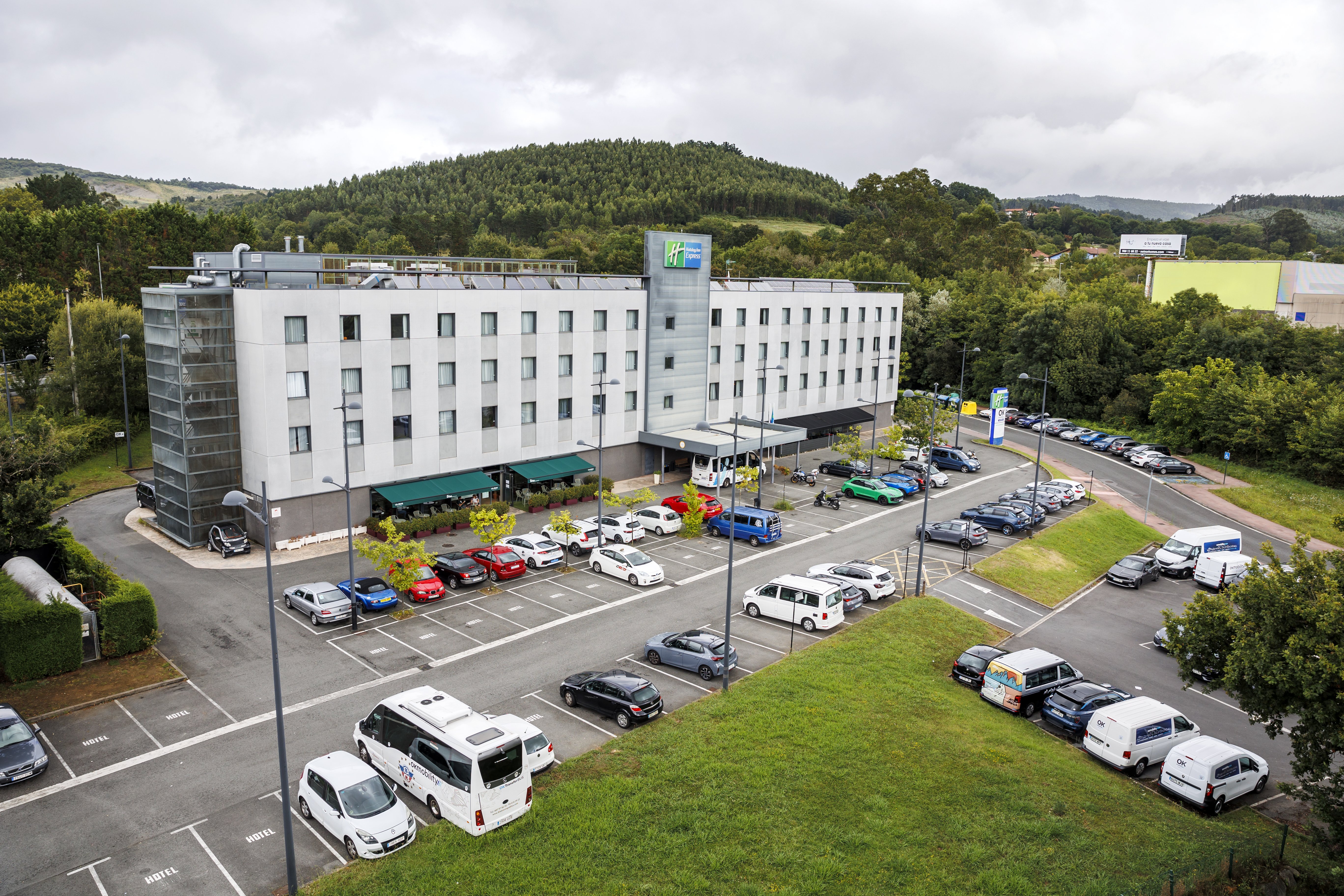 holiday inn express bilbao by ihg