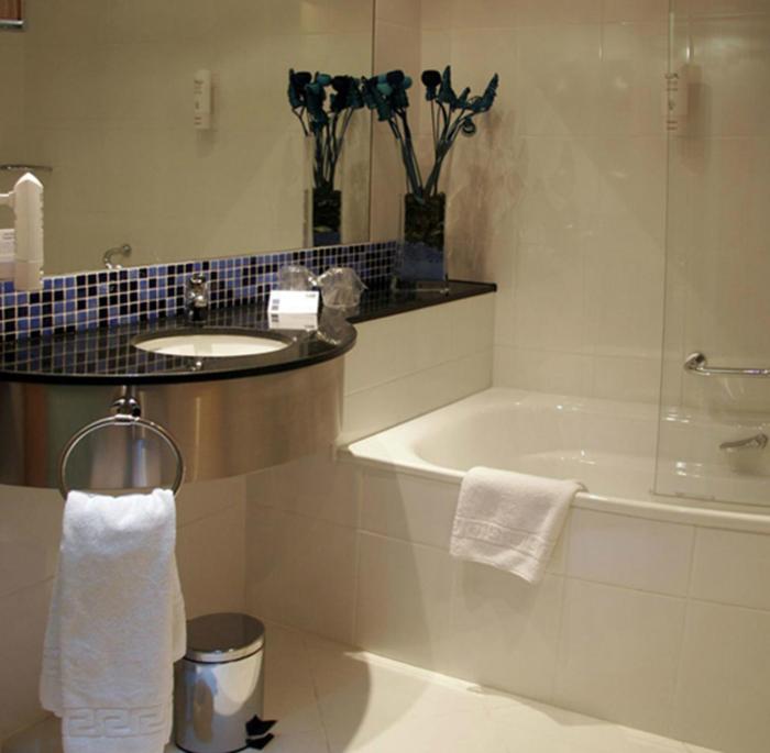 holiday inn express bilbao by ihg