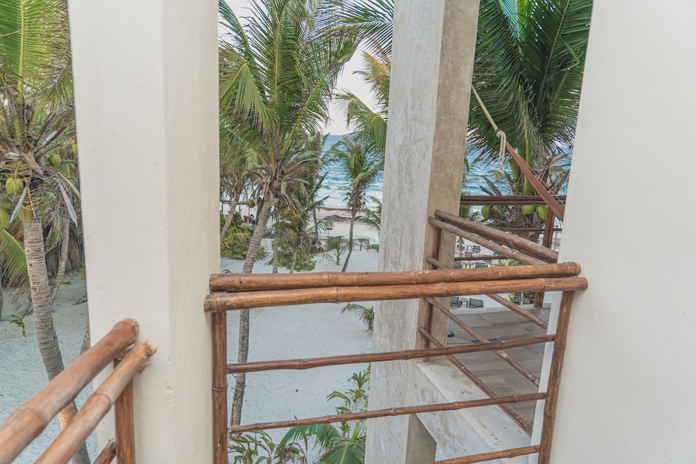 hotel los arrecifes