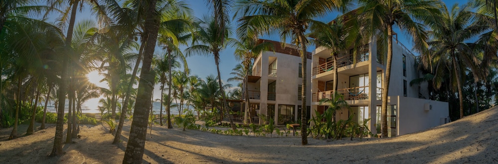 hotel los arrecifes