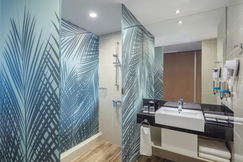 holiday inn express kota kinabalu city centre an ihg hotel