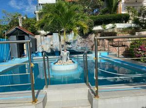 lorelei beach resort