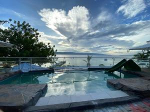 lorelei beach resort