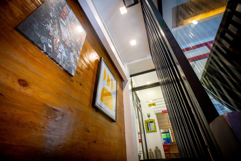 hotel monde